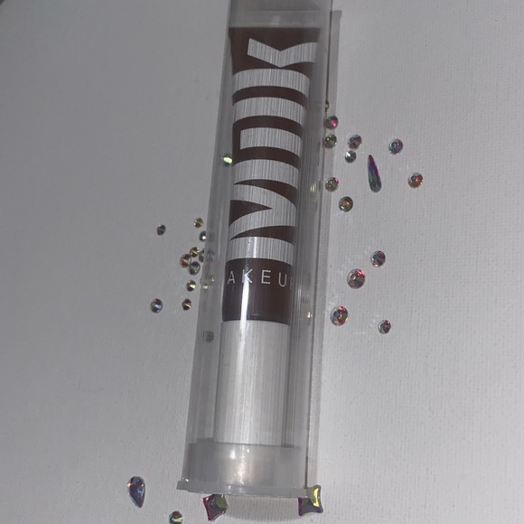 Flex Concealer
medium coverage concealer - Picture 2 of 8